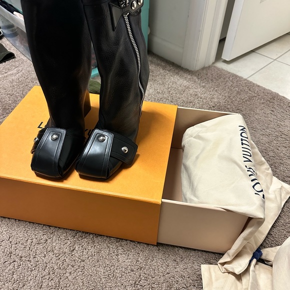 Louis Vuitton Patti Wedge Boot - Picture 3 of 6